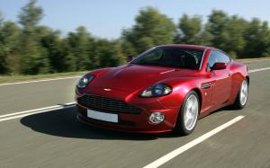 Aston Martin V12 Vanquish S 2004 года  (UK)